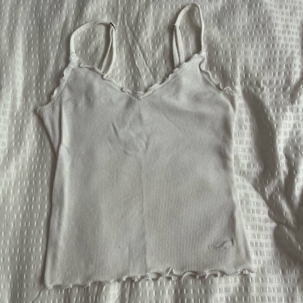 White tank top with lettuce trim